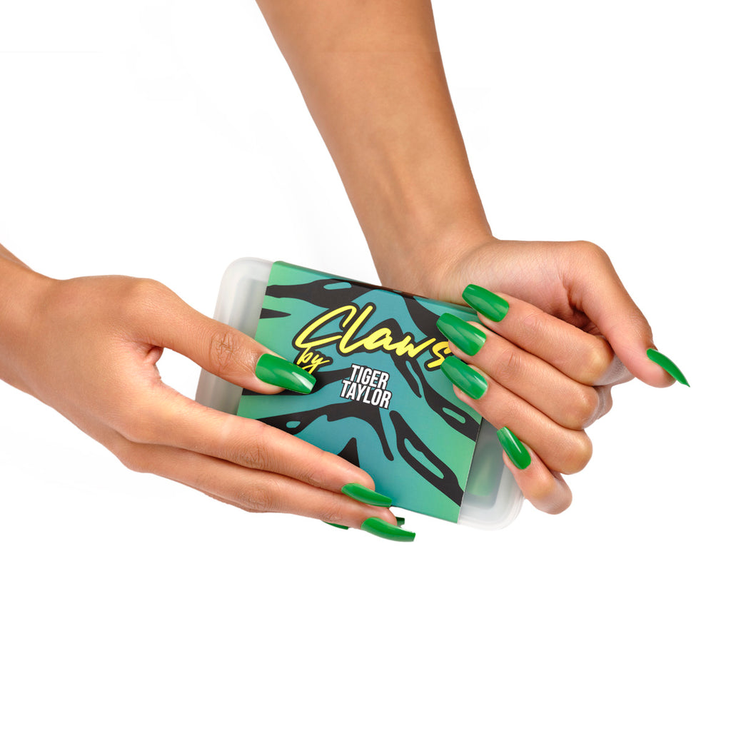 AMAZON GREEN BIODEGRADEABLE PRESS ON NAILS CLAWS KIT