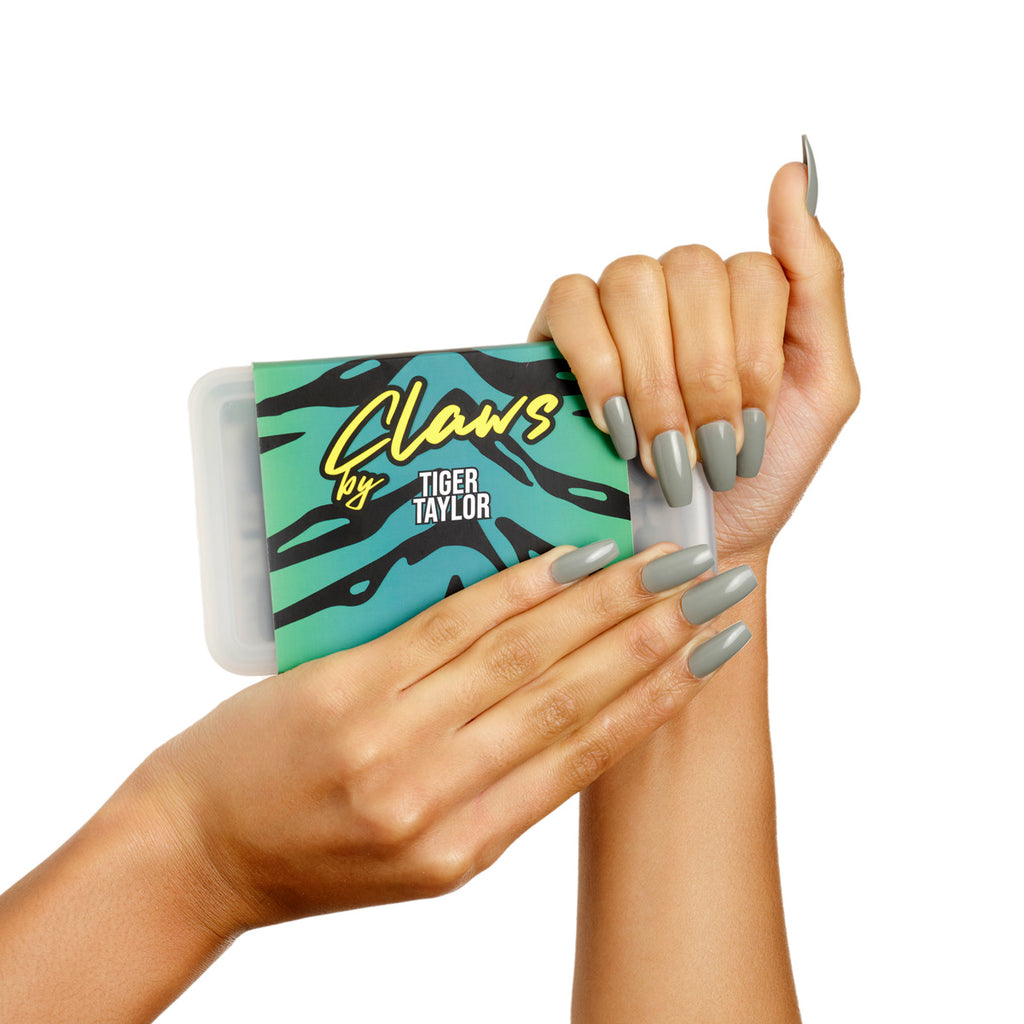 Claws by Tiger Taylor French grey claws kit