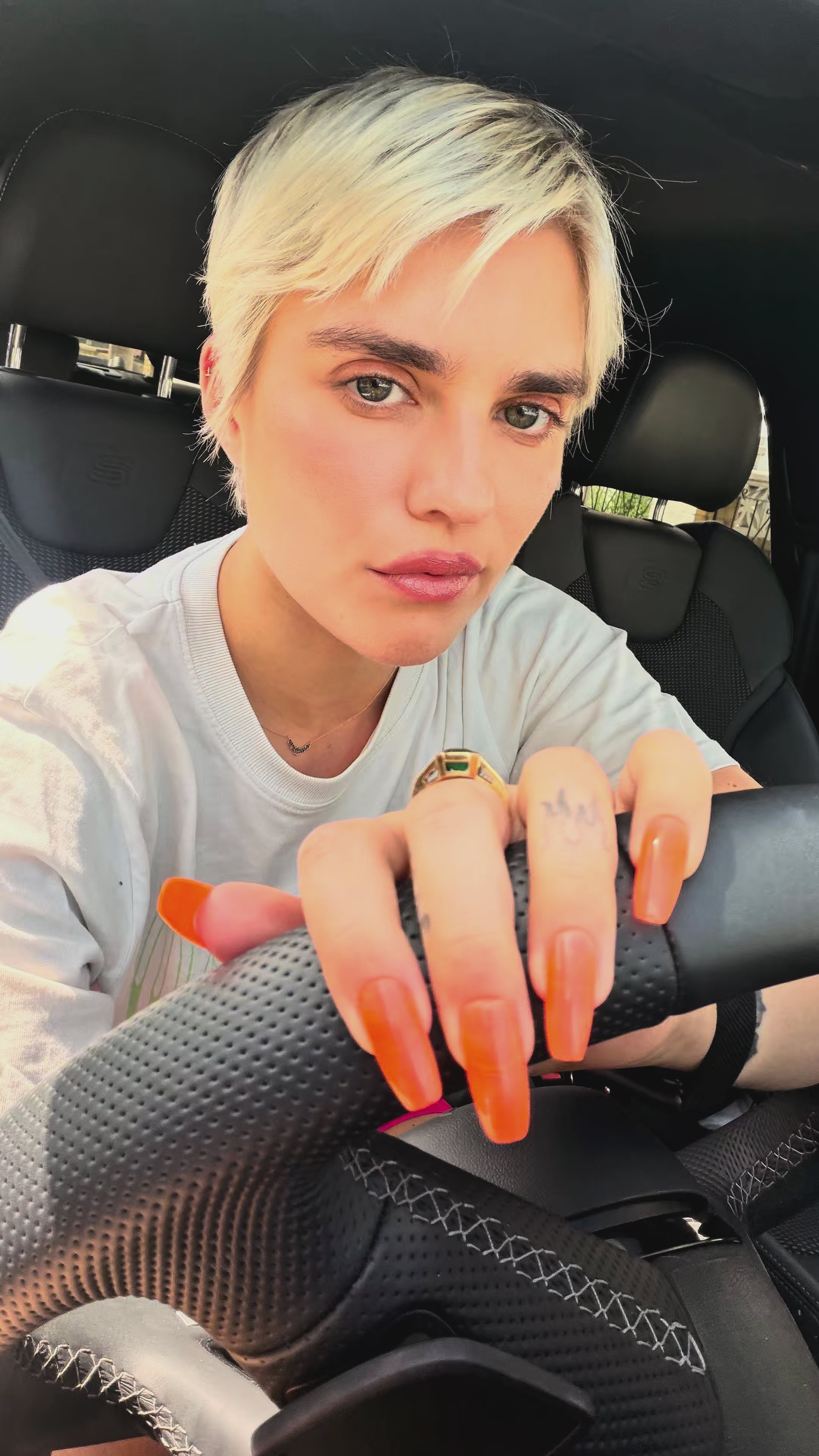 MIAMI NEON ORANGE JELLY PRESS ON NAILS KIT